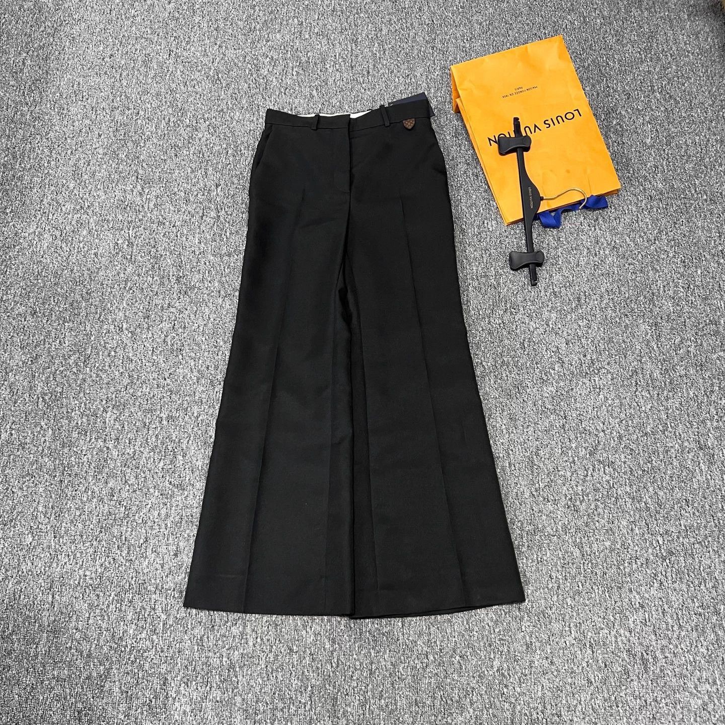 Louis Vuitton Lv Monogram Small Leather Tag Wide Leg Trousers Size 36 NWT Size 26" / US 2 / IT 38 - 1 Thumbnail