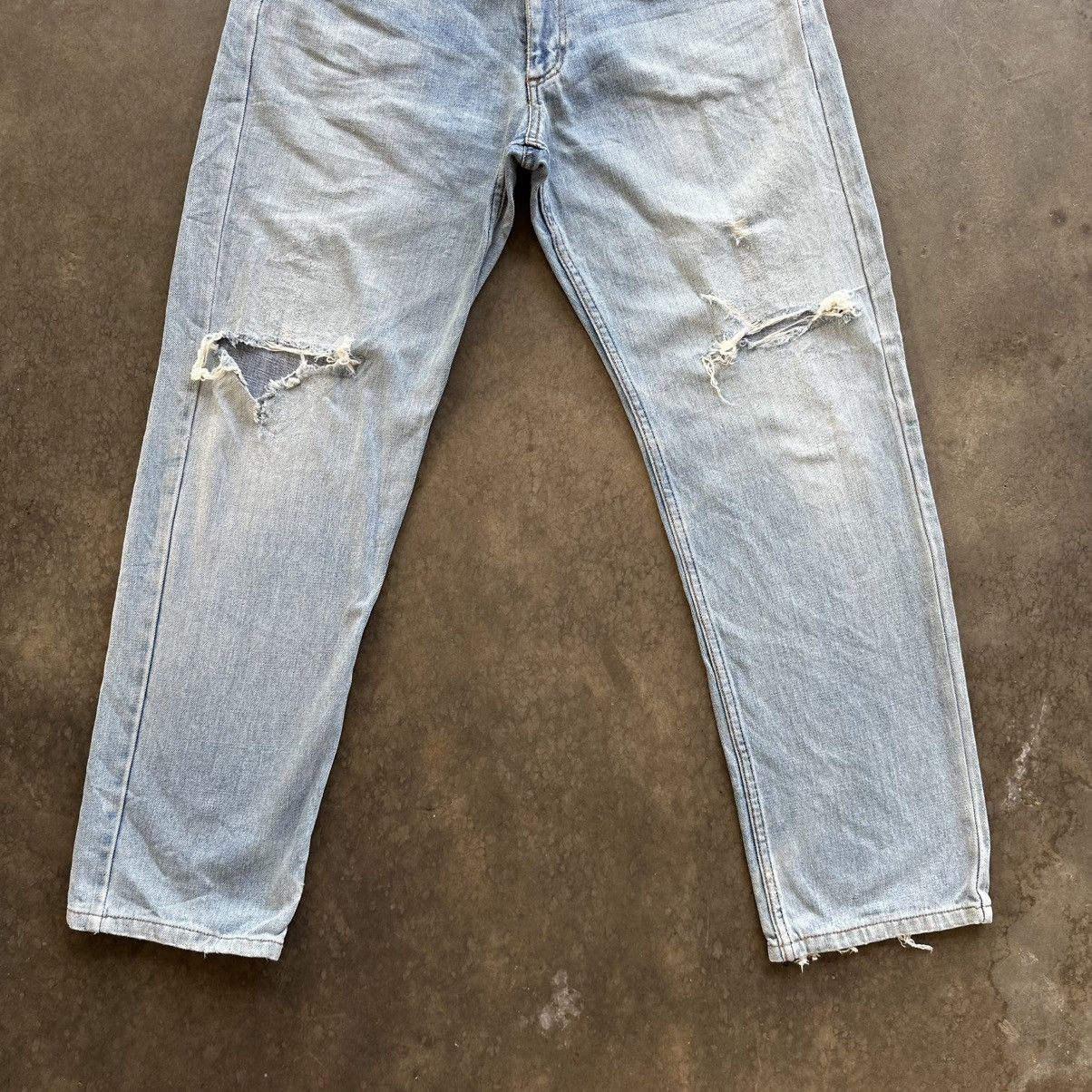 Japanese Brand Vintage Japanese Faded Jean Distressed Denim Pant W30 Size US 30 / EU 46 - 2 Thumbnail