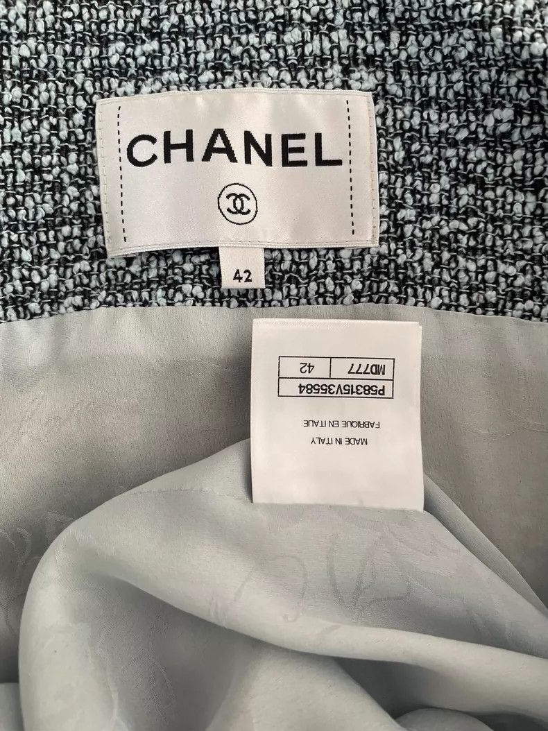 Chanel Chanel Light blue denim tweed jacket Size M / US 6-8 / IT 42-44 - 3 Thumbnail