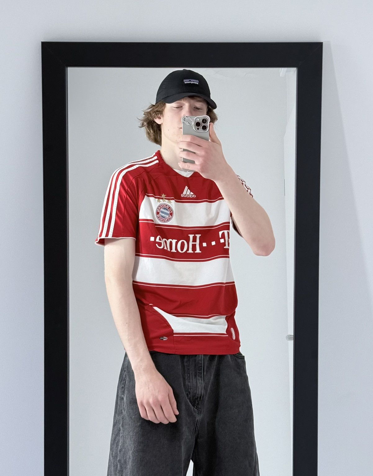 Adidas Vintage Adidas Y2K streetwear track sportswear t-shirt Size US L / EU 52-54 / 3 - 1 Thumbnail