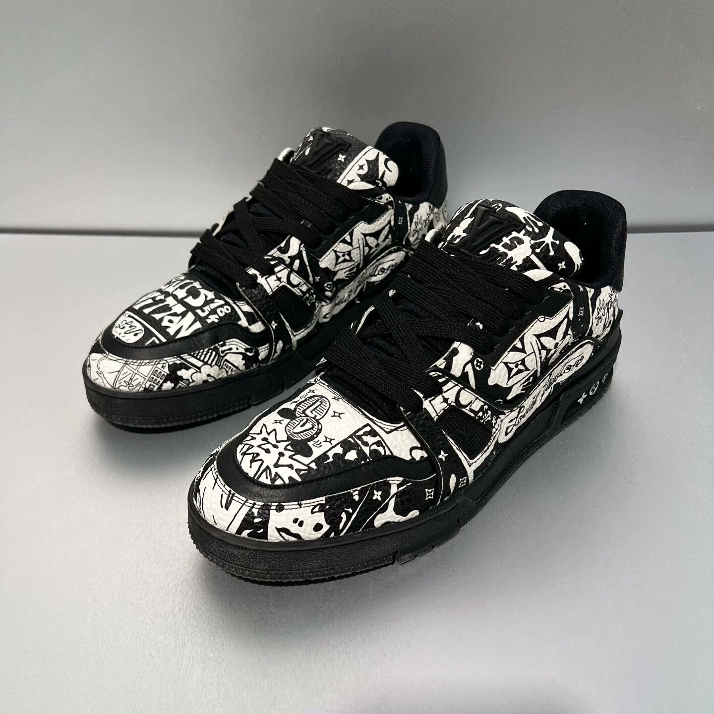 Louis Vuitton Louis Vuitton Trainer Black White Graffiti Sneakers Size US 9 / EU 42 - 1 Thumbnail