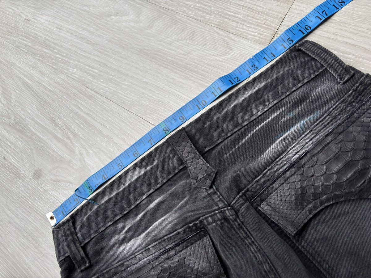 Japanese Brand KUI distressed splatter flare jeans Size US 30 / EU 46 - 7 Thumbnail