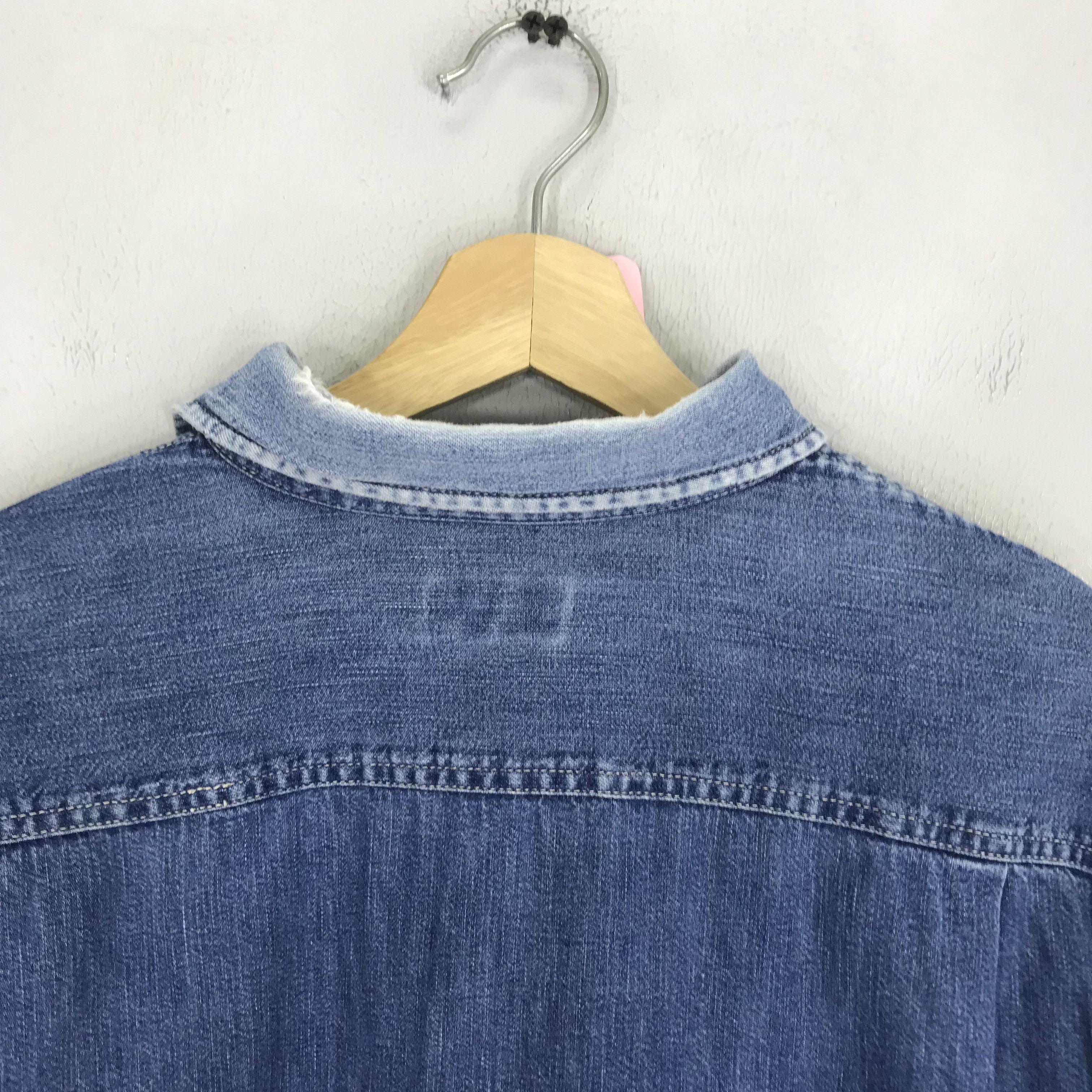 Uniqlo Vintage Uniqlo American Denim Double Pocket Button Down Size US L / EU 52-54 / 3 - 8 Thumbnail