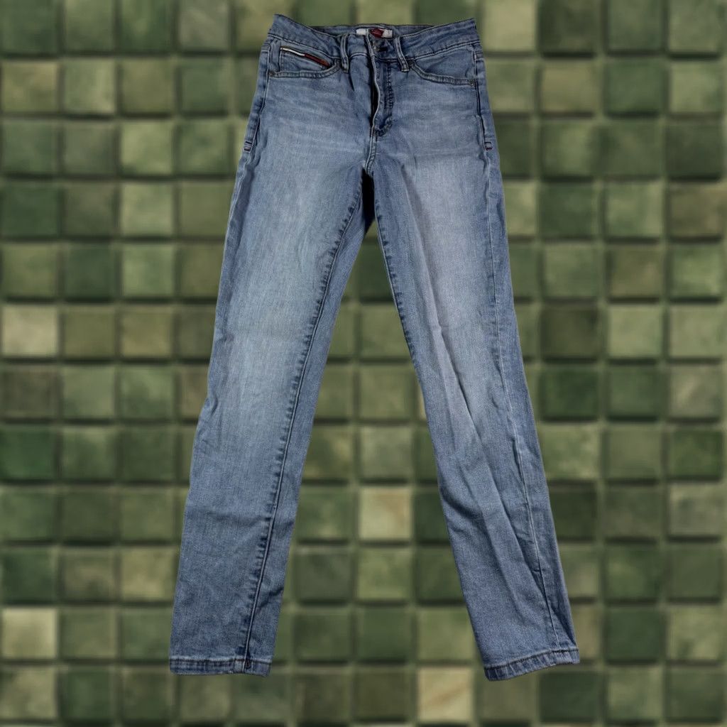 Tommy Hilfiger Tommy Hilfiger Jeans Women's Size 4 Blue Light Washed Straight Leg Denim Size 27" / US 4 / IT 40 - 1 Thumbnail