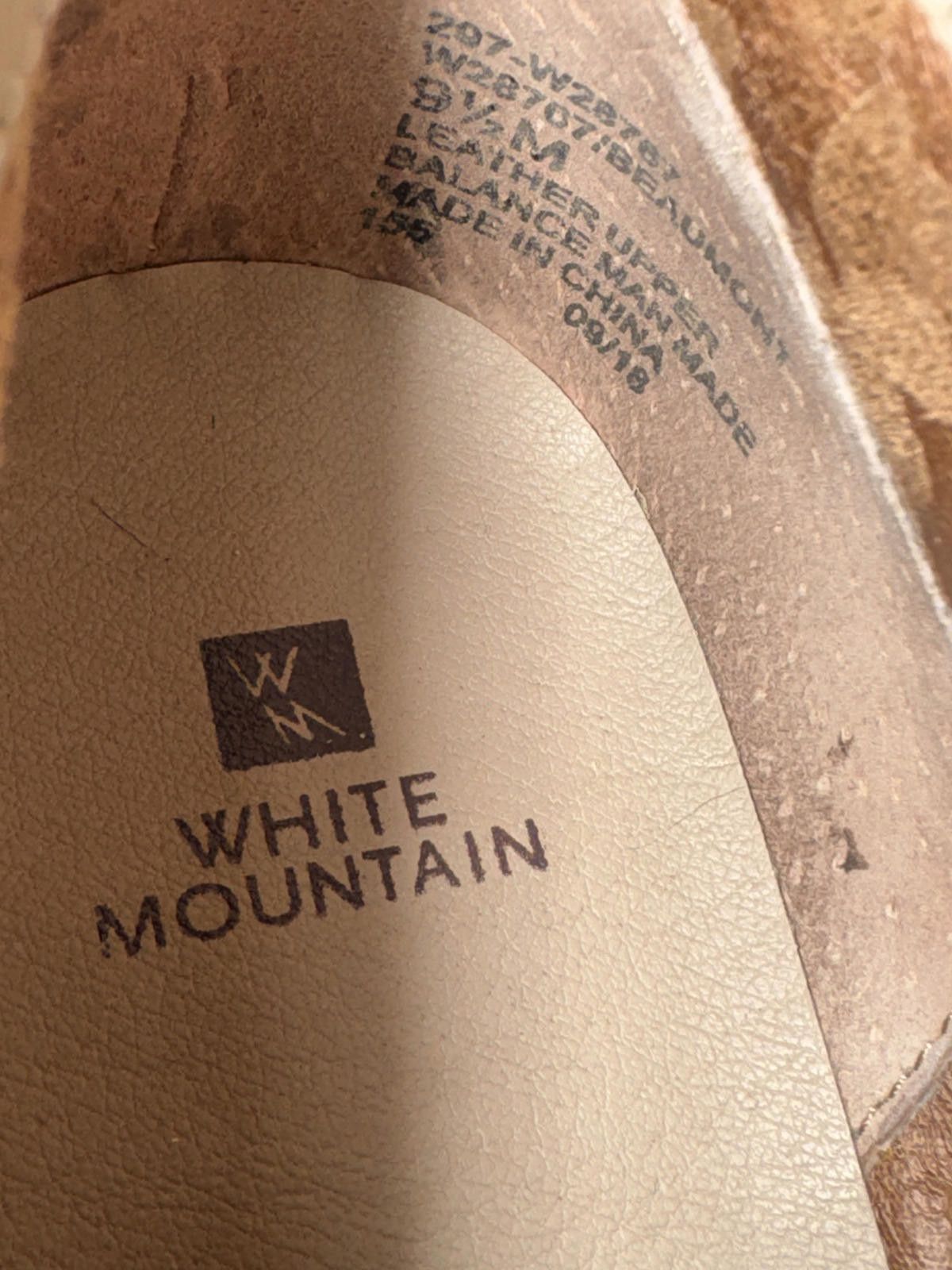 White Mountaineering White Mountain Beaumont Women's 9.5 Suede Ankle Booties Size US 9.5 / IT 39.5 - 3 Thumbnail