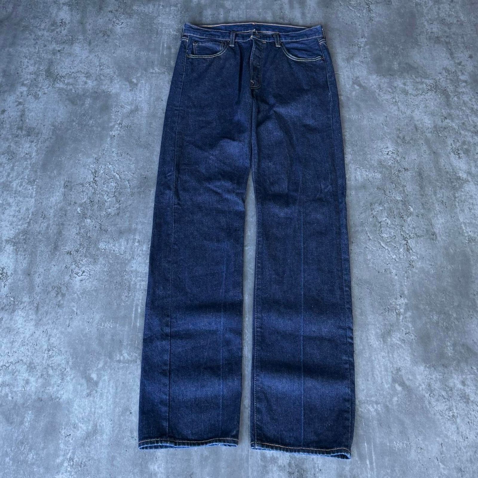 Levi's × Levi's Vintage Clothing × Vintage Vintage Y2K Levi’s 501 Straight Fit Essential Denim Jeans Size US 34 / EU 50 - 2 Thumbnail