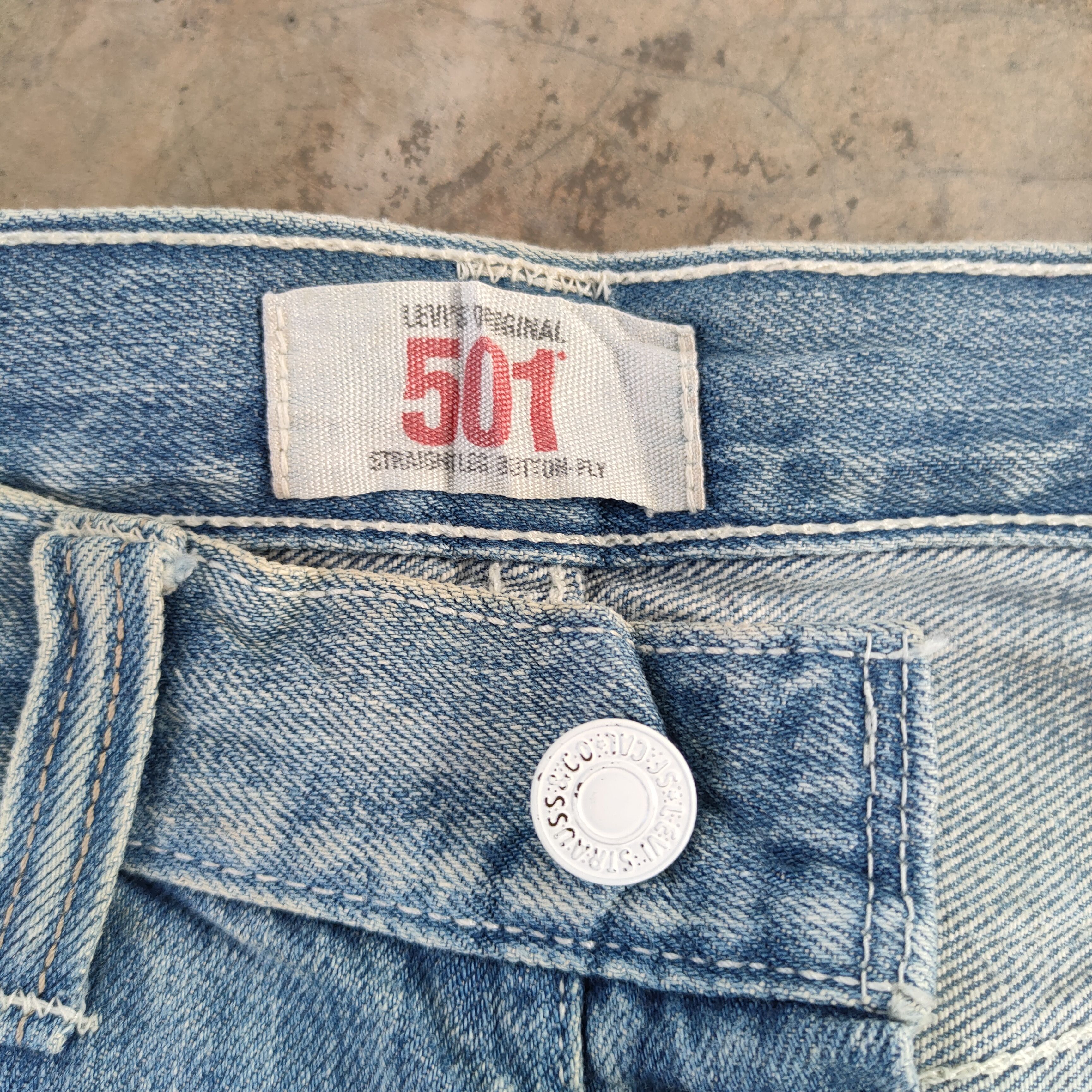 Levi's Vintage Clothing Vintage Levi's 501 light blue jeans denim pants Size US 32 / EU 48 - 6 Thumbnail