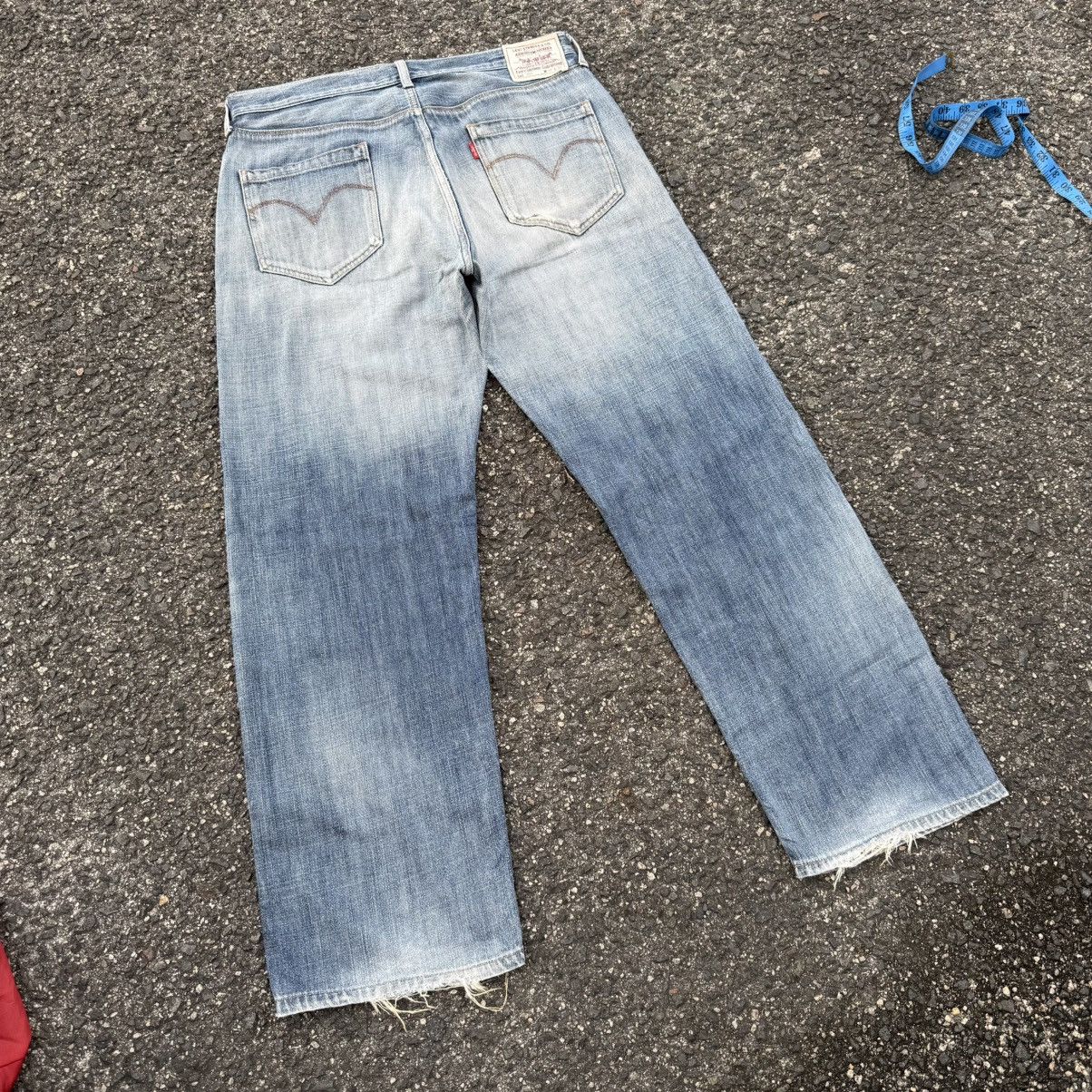 Levi's W35 Vintage Levi's 553 straight faded denim jean pants. Size US 35 - 12 Thumbnail