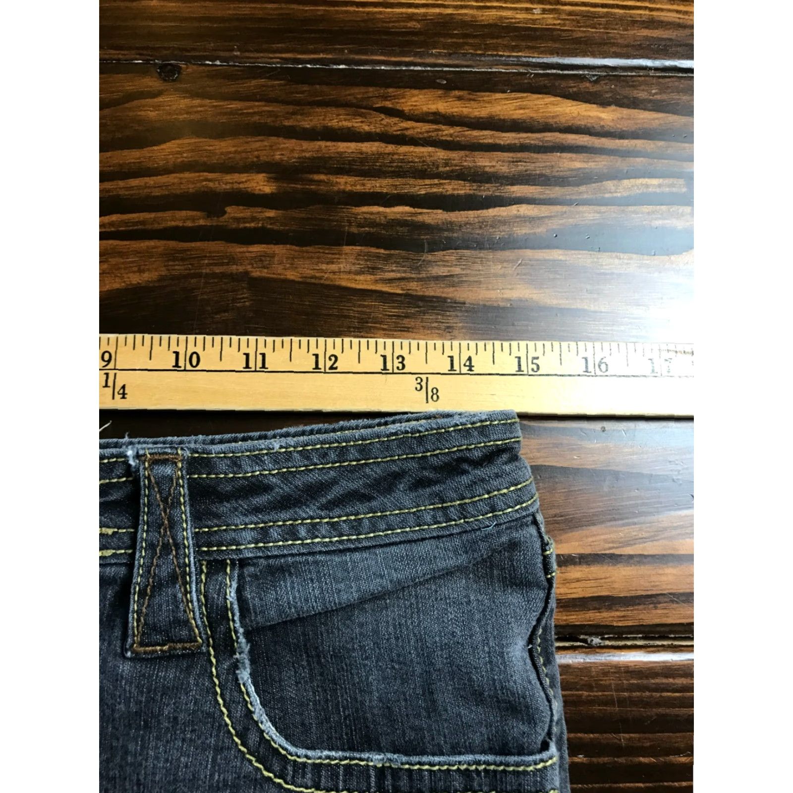 Faded Glory Faded Glory Jeans Women’s 8 Blue Denim Stretch Capri Straight Leg, Regular, Low Rise, Inseam 21 in, Jeans, Women, Capris, Straight, Blue, Vintage: No Size 30" / US 8 / IT 44 - 3 Thumbnail