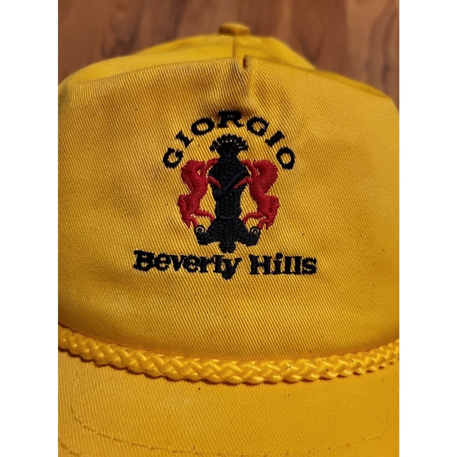 Vintage VINTAGE Giorgio Beverly Hills Hat Snapback Yellow Trucker One Size Taiwan 90s Embroidered Mens Womens Boys Girls Size ONE SIZE - 3 Thumbnail
