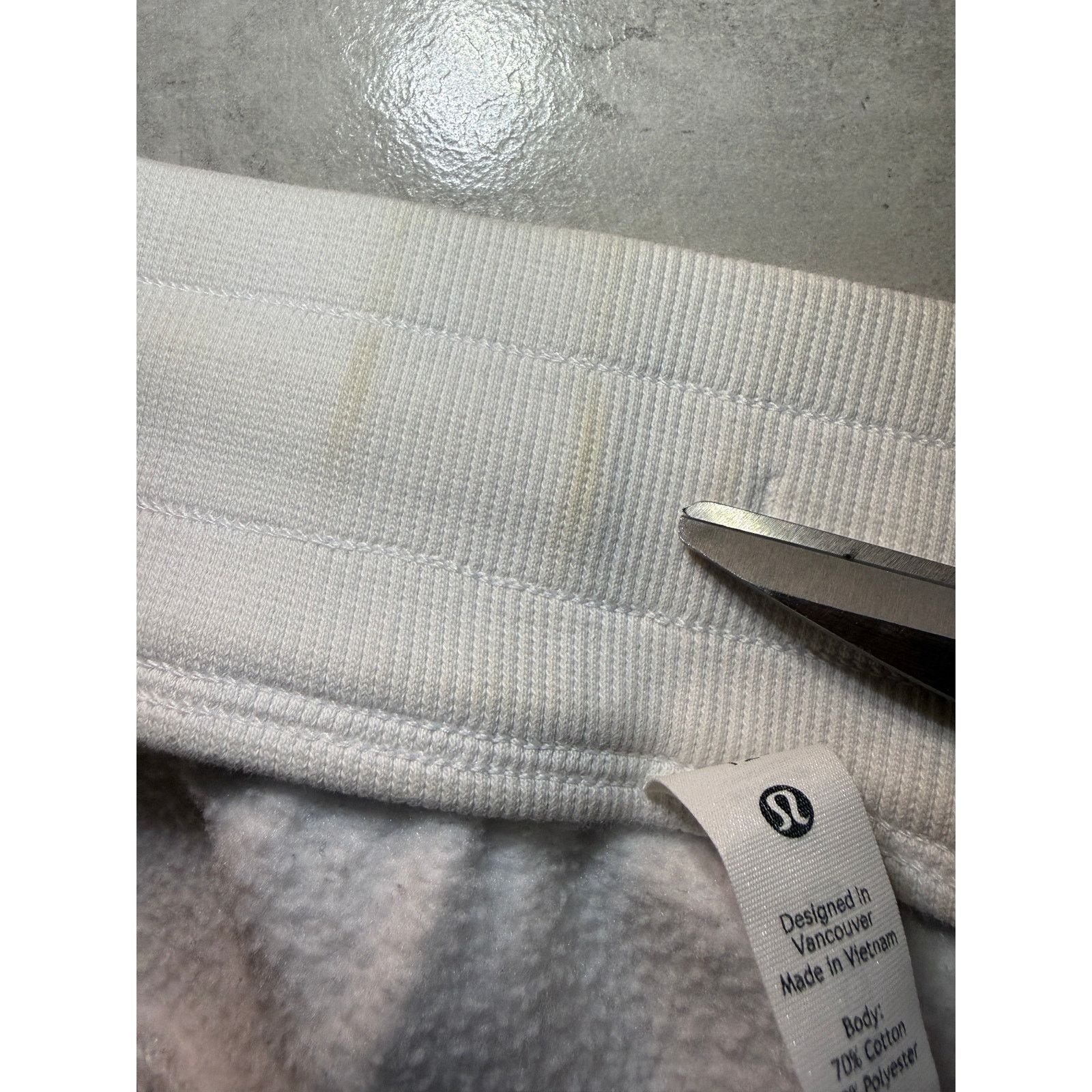 Lululemon Lululemon White Joggers Embroidered Logo Drawstring Cuffed Size 34" / US 12 / IT 48 - 4 Thumbnail