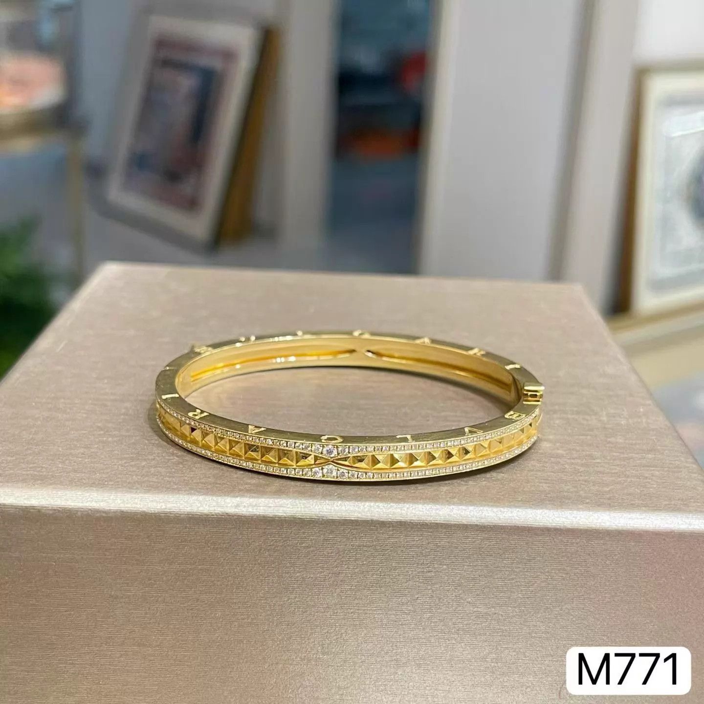 Bvlgari Bvlgari ZERO.1 Rock Gold 2-Row Diamond Rivet Bracelet SM LN Size ONE SIZE - 6 Thumbnail