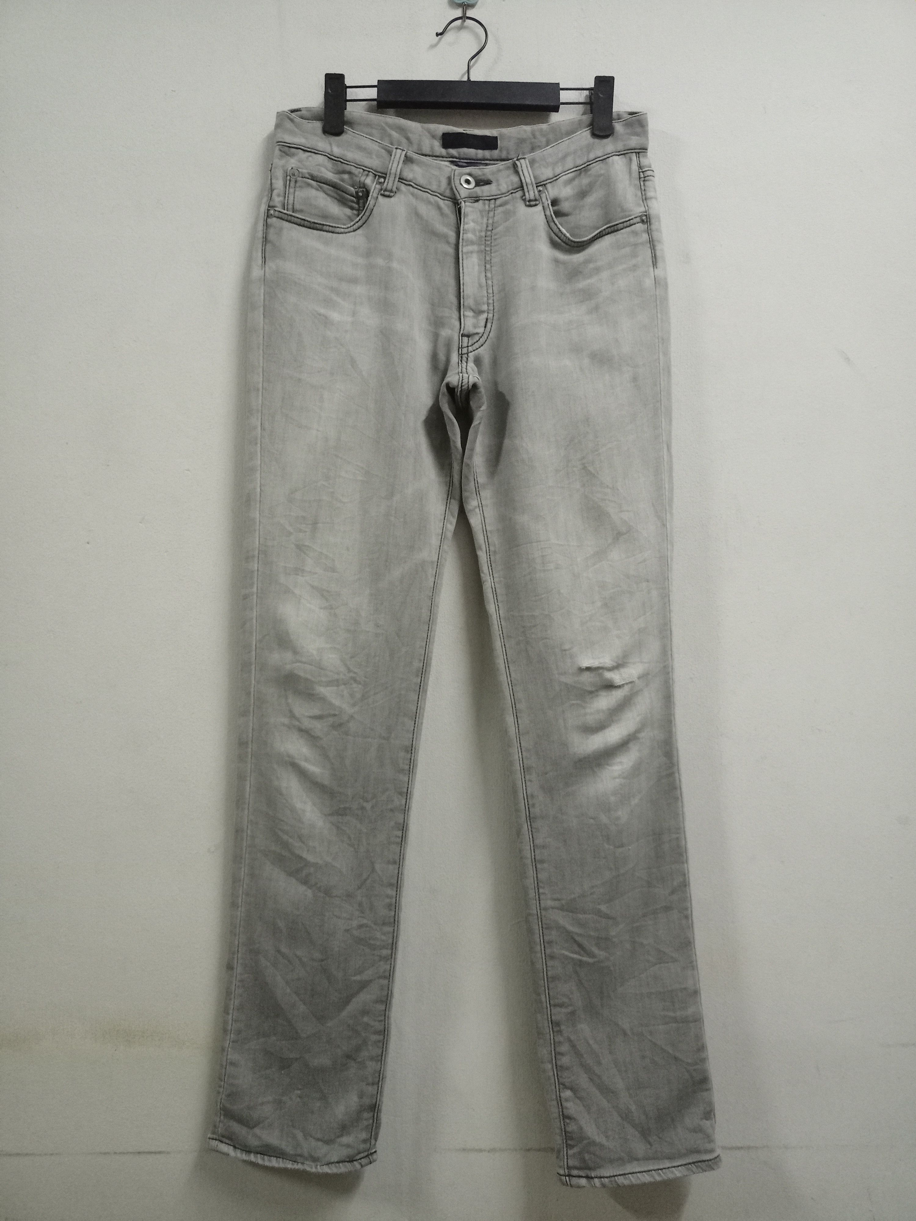 image of Carpe Diem x Junhashimoto Vintage Japan Junhashimoto Distressed Faded Grey Jeans 30X33, Men's