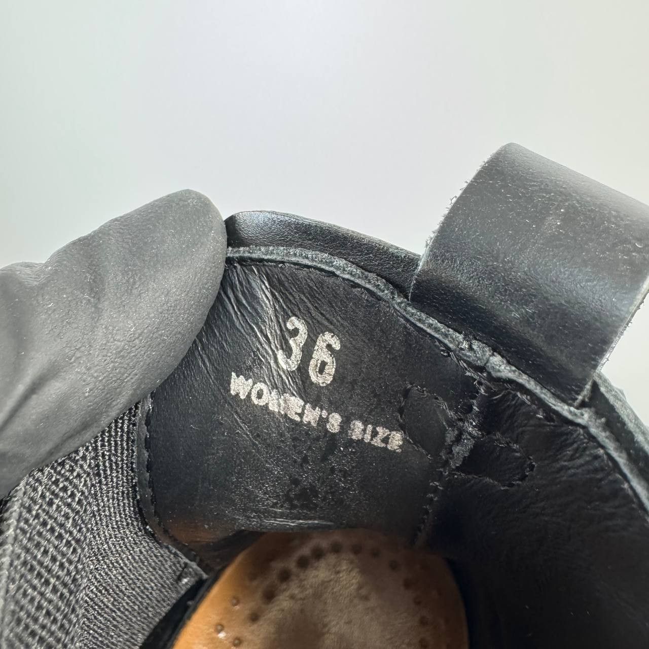 Tod's Tod’s Wingtip Chelsea Boots Black Leather Womens Size EU 36 Size US 6 / IT 36 - 10 Thumbnail