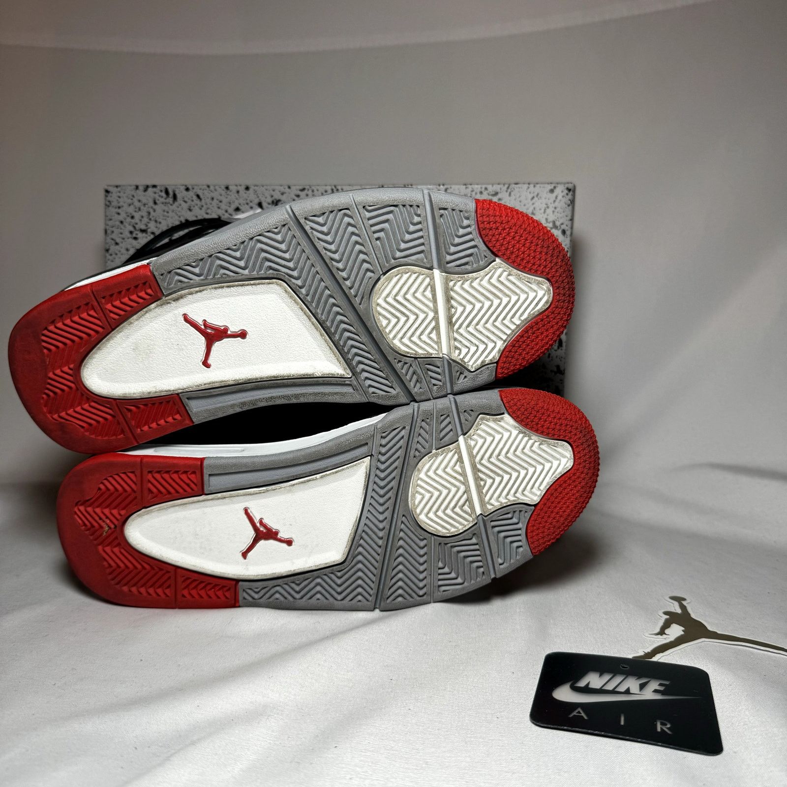 Jordan Brand × Nike Size 7 - Air Jordan 4 Retro GS Bred Reimagined Men's Shoes Size US 7 / EU 40 - 7 Thumbnail