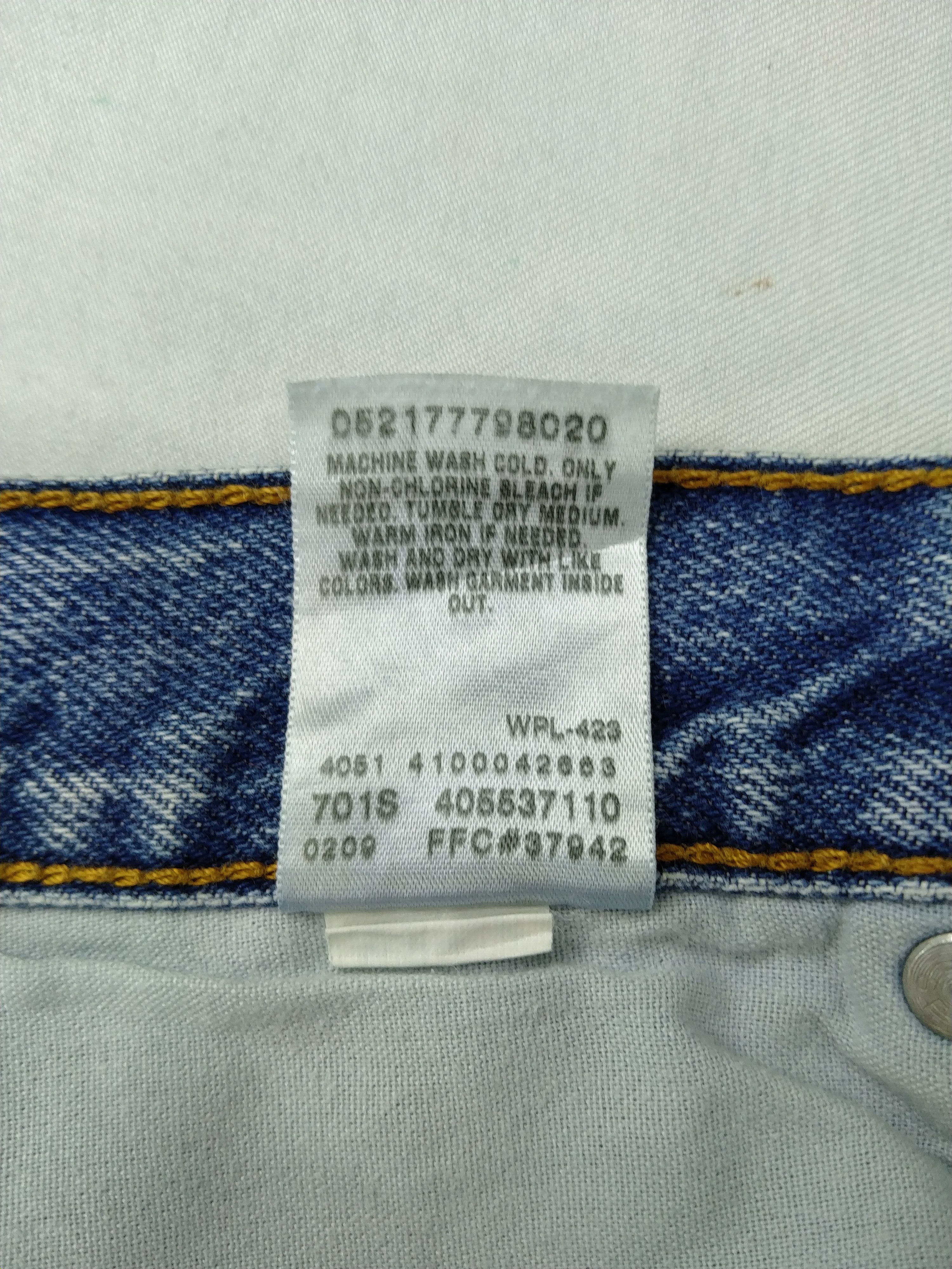 Levi's Faded Blue Vintage Levi's 550 Relaxed Fit Denim 33x29 -JN722 Size US 33 - 9 Thumbnail