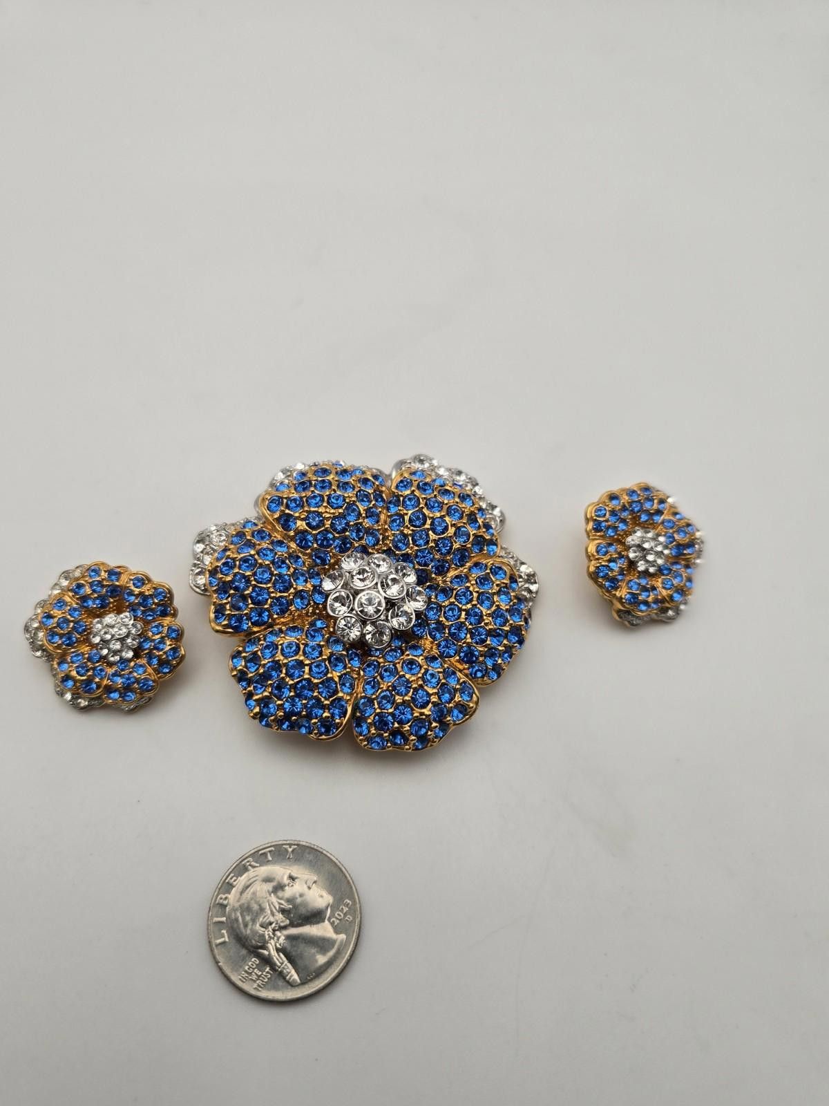 Jackie Kennedy Flower w Blue crystals pin Brooch Earrings