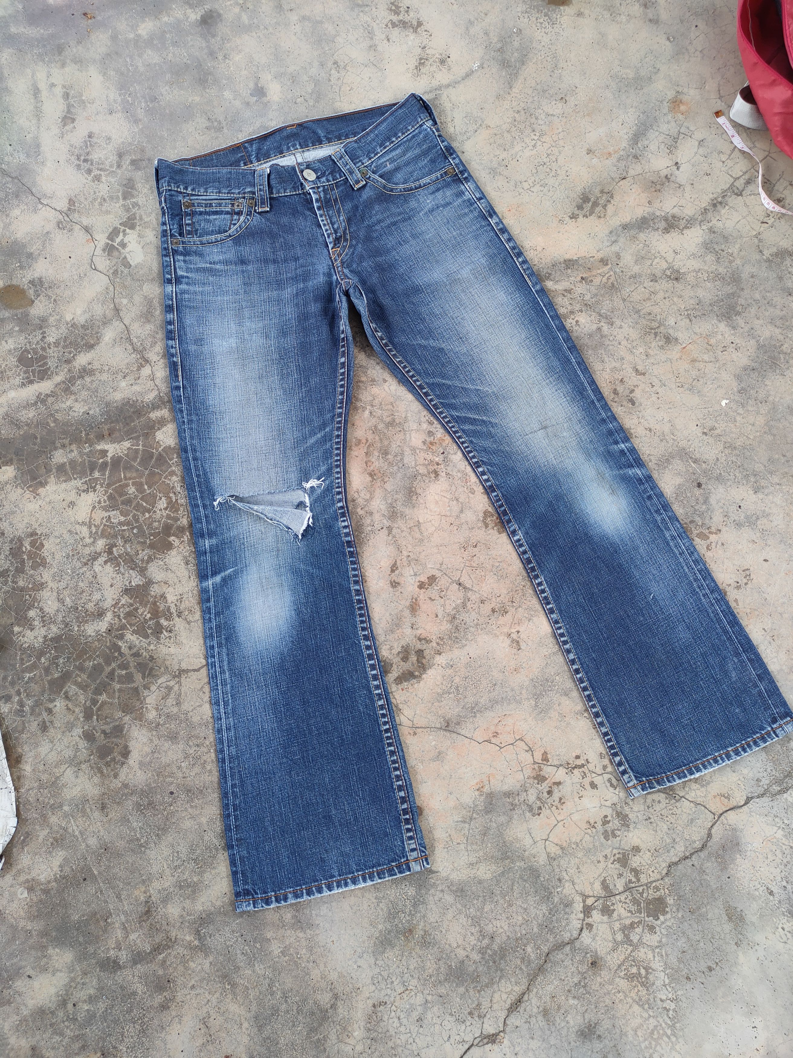 Levi's Vintage Clothing VINTAGE LEVI'S 507 BOOTCUT FLARE FADED RIPPED JEAN PANTS Size US 34 / EU 50 - 2 Thumbnail