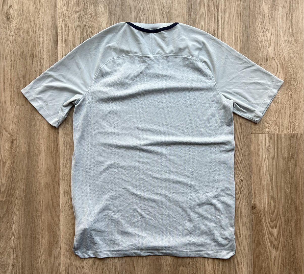 Nike × Vintage Vintage 2017 Nike Tottenham Football T-Shirt Soccer Jersey Size US L / EU 52-54 / 3 - 8 Thumbnail