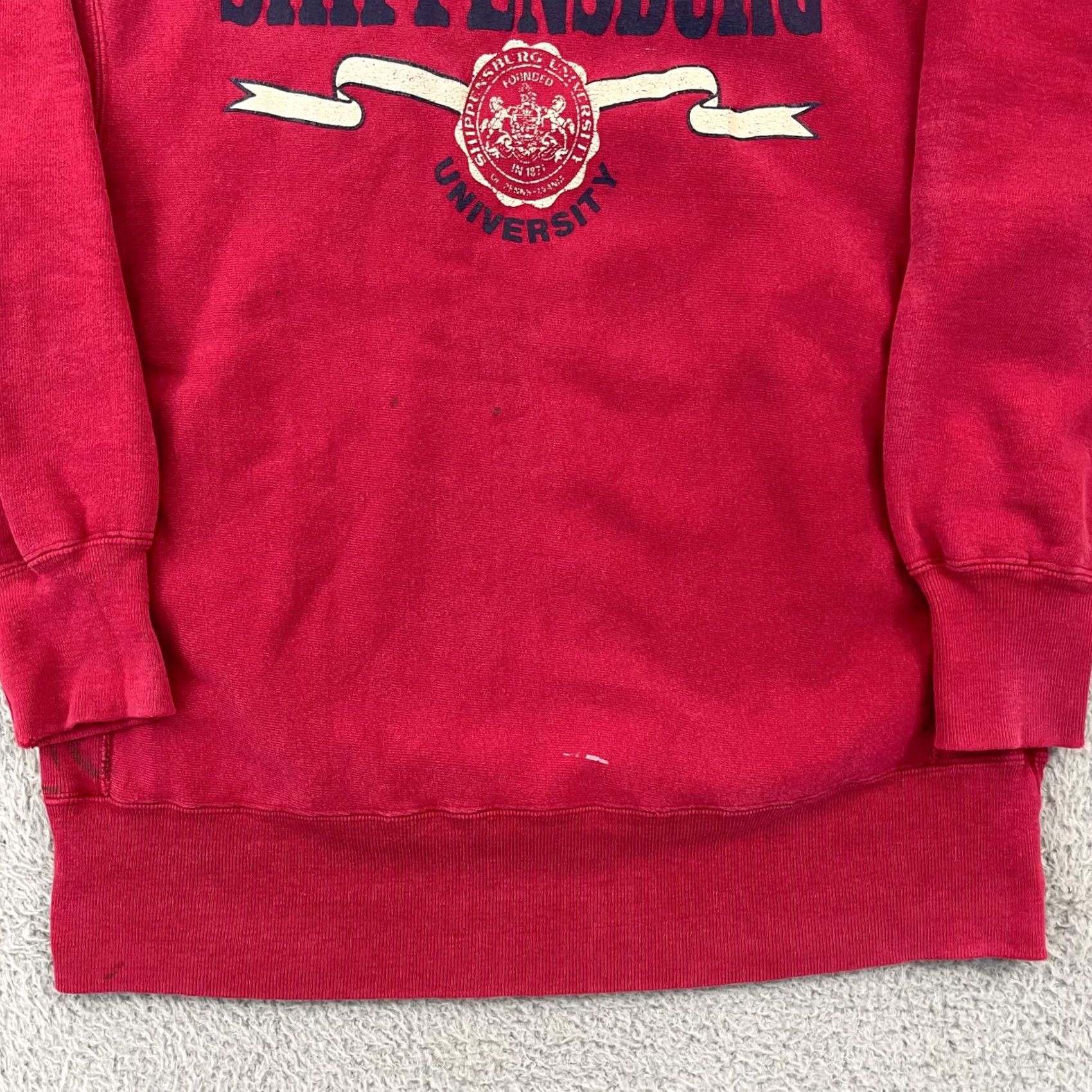 Champion VINTAGE Champion Reverse Weave Sweatshirt Men Adult L Shippensburg University 90s USA Red Cotton Blend Logo 80s 90s Designer USA Size US L / EU 52-54 / 3 - 2 Thumbnail