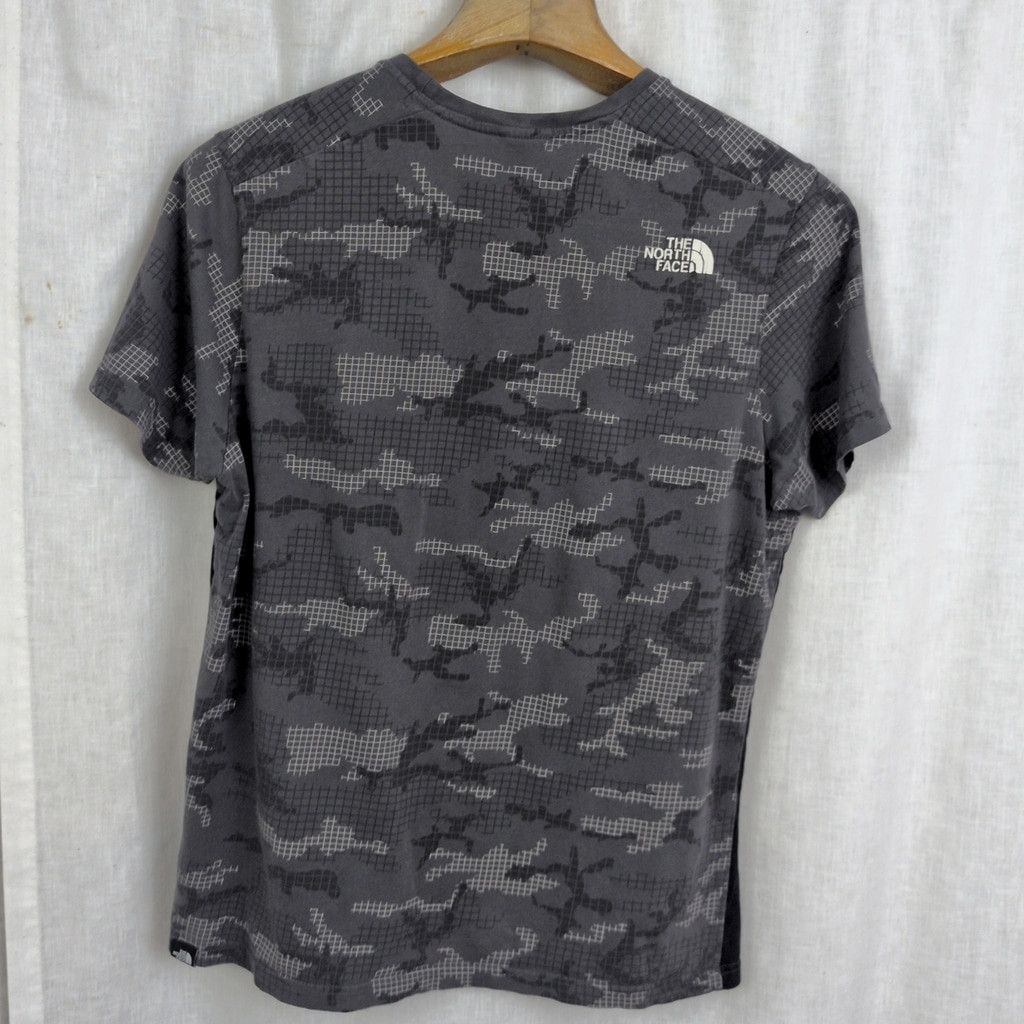 The North Face The North Face Color Block Camo T-Shirt Large Size US L / EU 52-54 / 3 - 3 Thumbnail