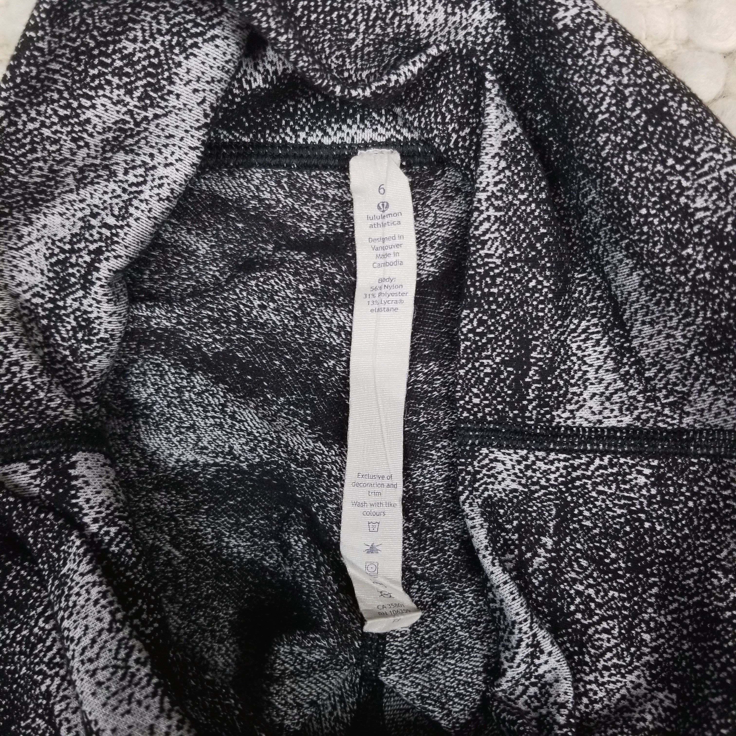 Lululemon Wunder Under Crop (Hi-Rise) (21") Luon Hazy Days Size 26" / US 2 / IT 38 - 3 Thumbnail