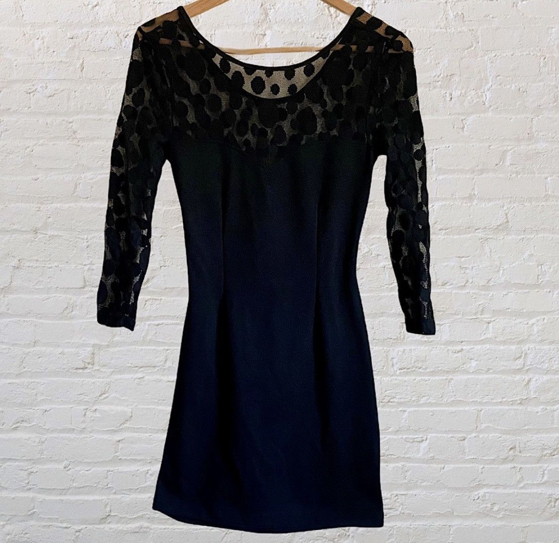 Forever 21 FOREVER 21 SHEER POLK A DOT CUTOUT COCKTAIL DRESS Size S / US 4 / IT 40 - 3 Thumbnail