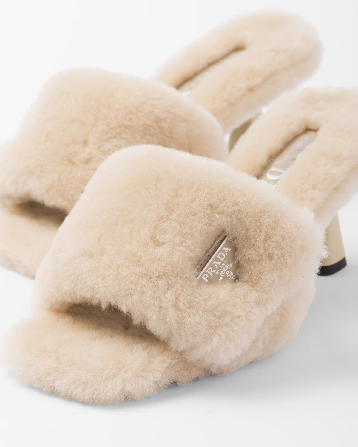 Prada o1w1db11124 Shearling Sandals in Beige Size US 6 / IT 36 - 5 Thumbnail