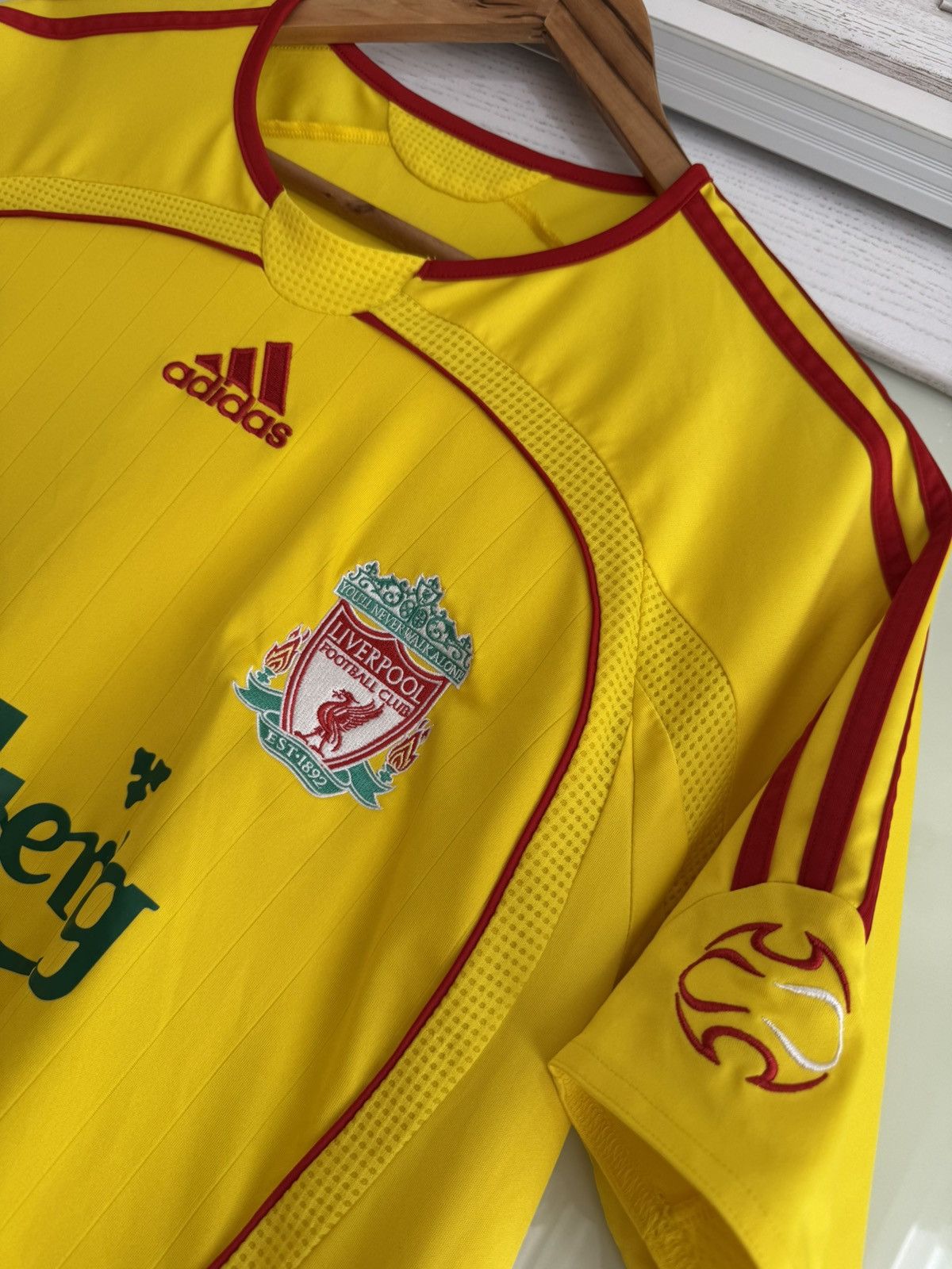Adidas × Vintage Vintage Liverpool 2006-2007 Away Soccer Jersey Football Kit Size US M / EU 48-50 / 2 - 7 Thumbnail