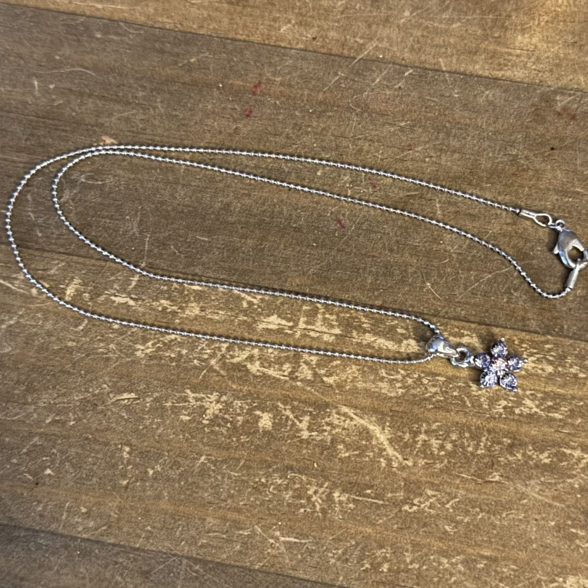 Other Dainty silver tone purple rhinestone flower pendant necklace Size ONE SIZE - 2 Thumbnail