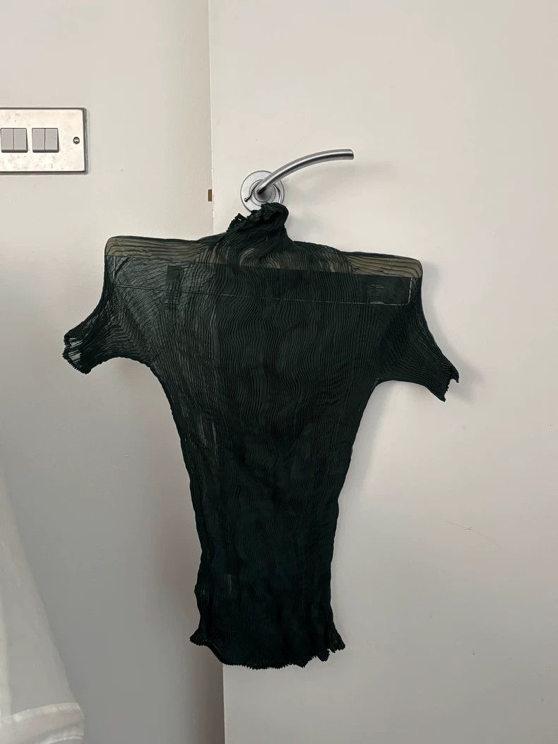 Issey Miyake Issey Miyake size:2 Dark green wicker short-sleeved top Size S / US 4 / IT 40 - 2 Thumbnail