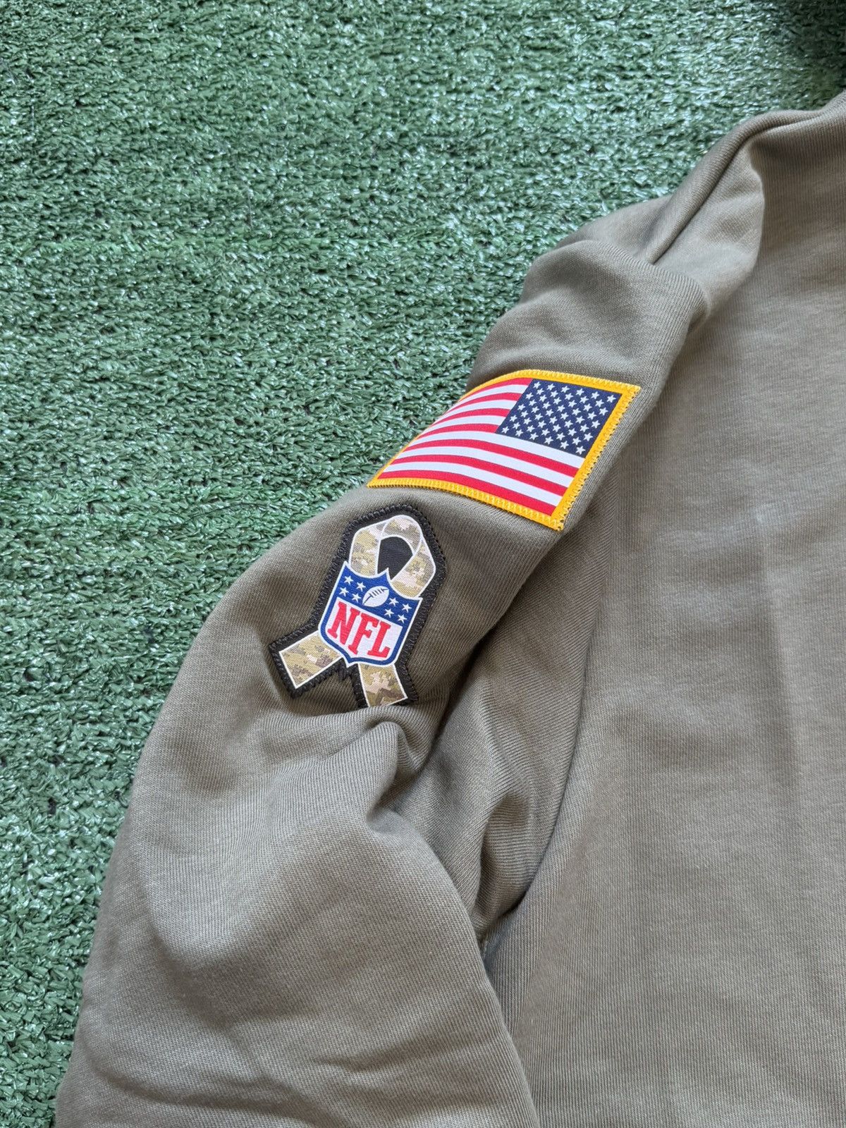Nike Nike Las Vegas Raiders 2025 Salute To Service Hoodie Size US XXL / EU 58 / 5 - 2 Thumbnail