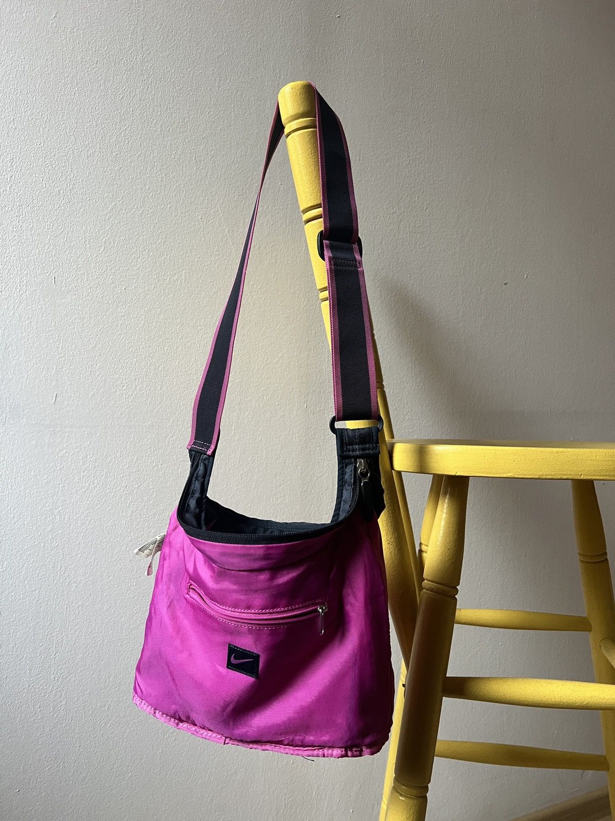 Nike Vintage Purple Nike Y2K Shoulder Bag Size ONE SIZE - 8 Thumbnail