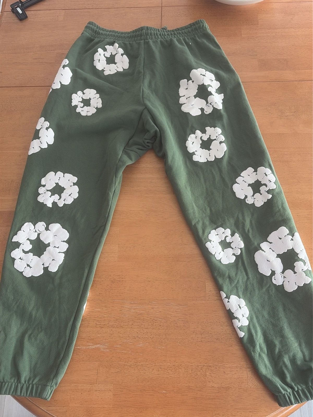 DENIM TEARS Denim Tears Cotton wreath sweats Size US 30 / EU 46 - 2 Thumbnail