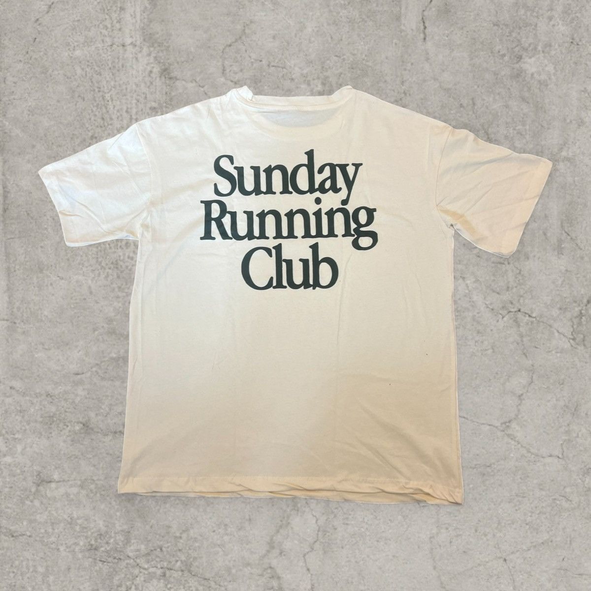 Japanese Brand Vintage style tshirt in cream, Sunday Running Club. Size L Size US M / EU 48-50 / 2 - 1 Thumbnail
