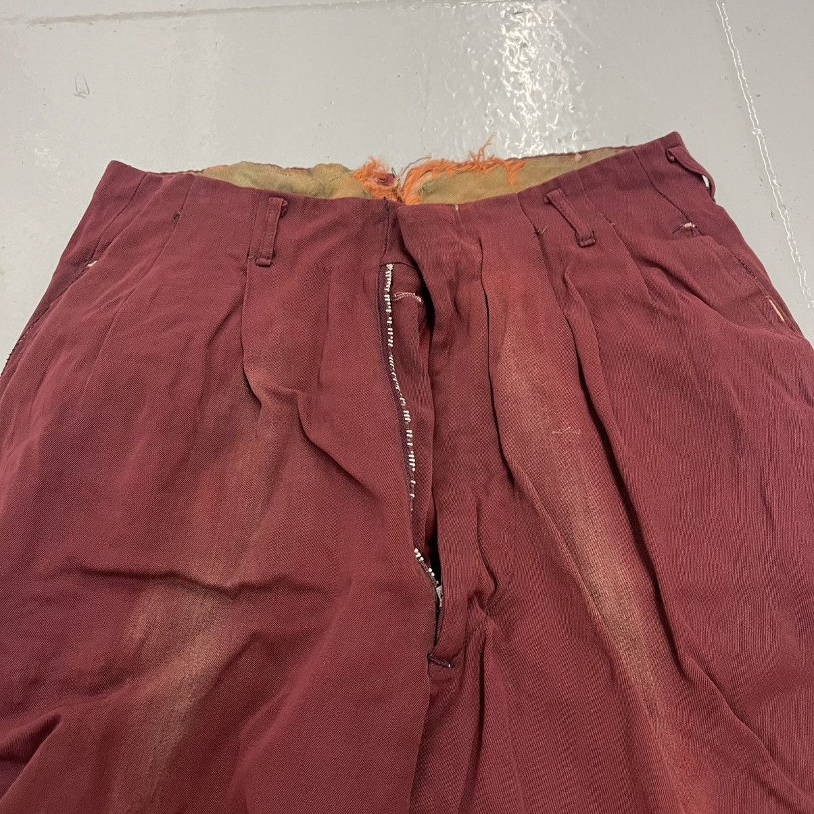Other Vintage 50s Red Pleated Distressed Rayon Trousers 27x26 Size 27" / US 4 / IT 40 - 3 Thumbnail