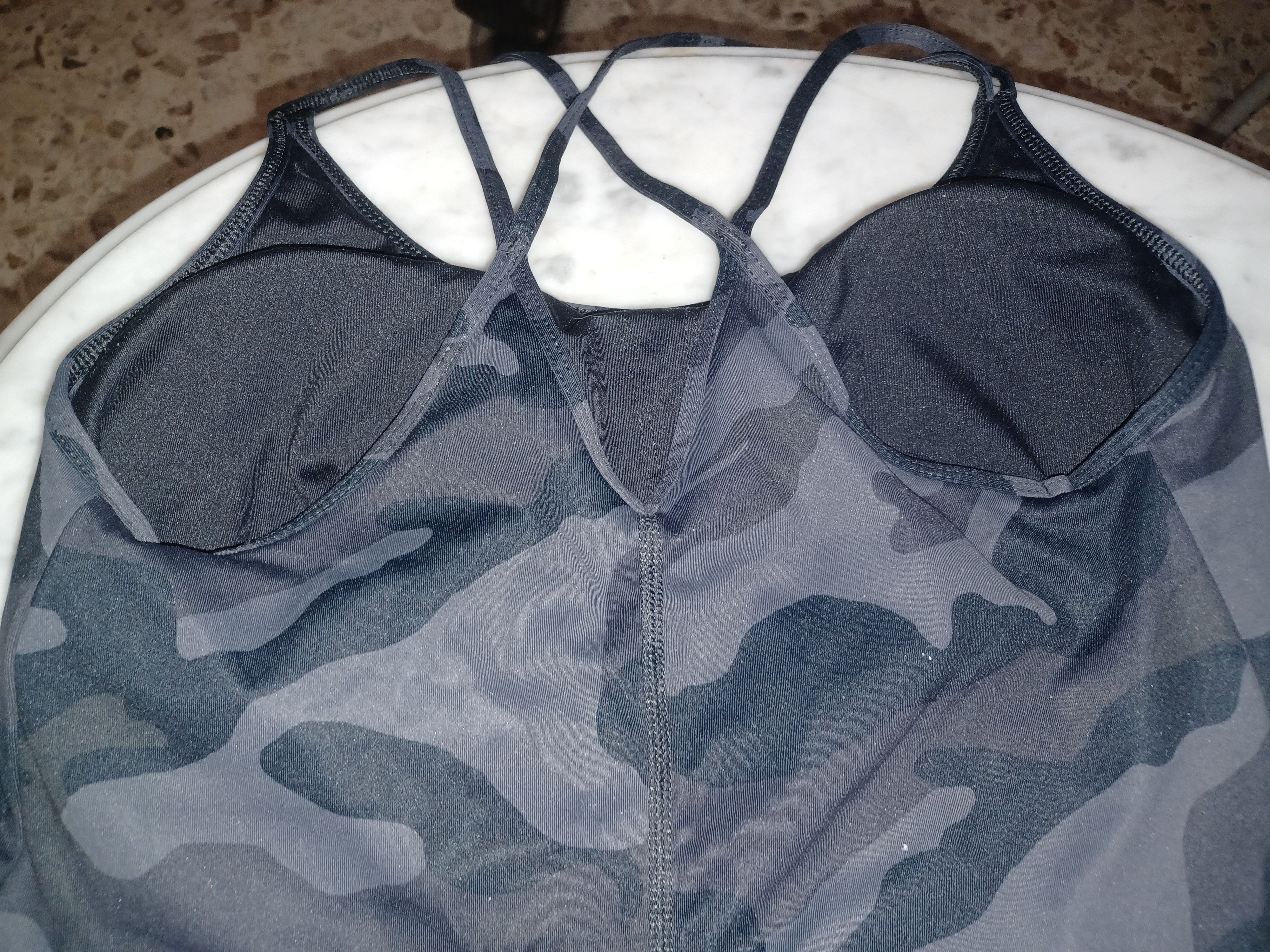 Other Old Navy Active Women's Athletic Top Medium Camo Size M / US 6-8 / IT 42-44 - 3 Thumbnail