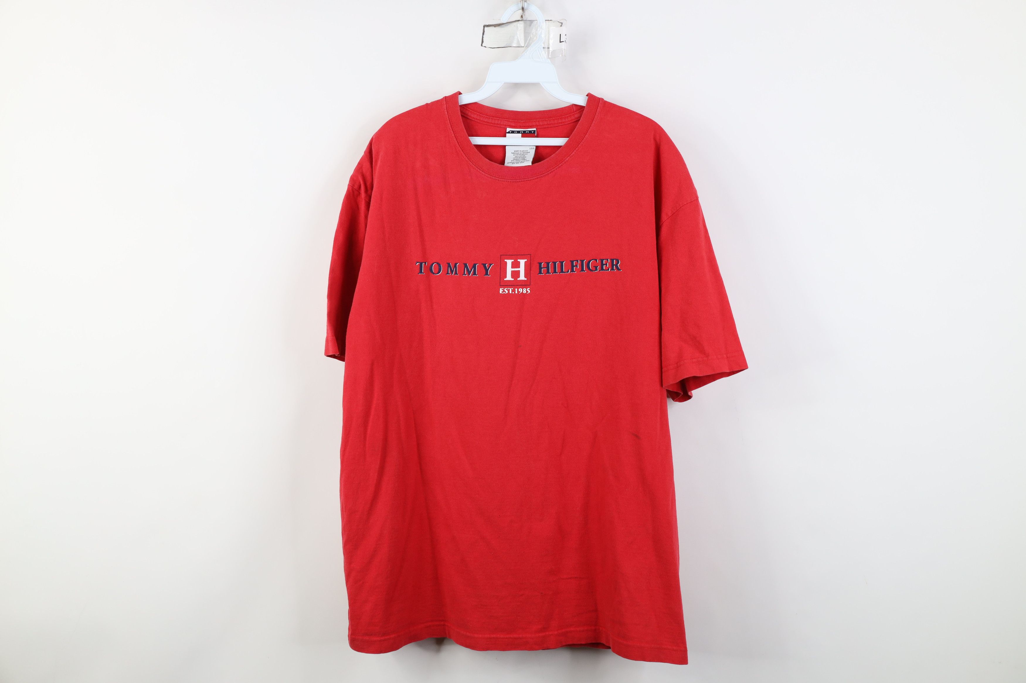 Tommy Hilfiger Vintage 90s Tommy Hilfiger Short Sleeve T-Shirt Red Size US L / EU 52-54 / 3 - 1 Thumbnail