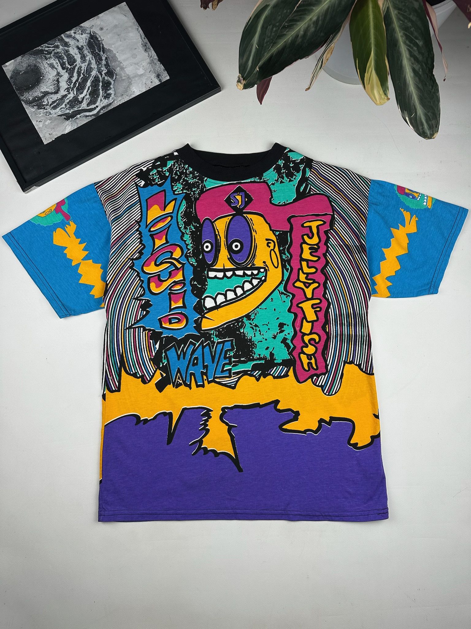 Vintage Vintage 90s Surf Over Print Tshirt AOP acid rave drug lsd Size US M / EU 48-50 / 2 - 1 Thumbnail