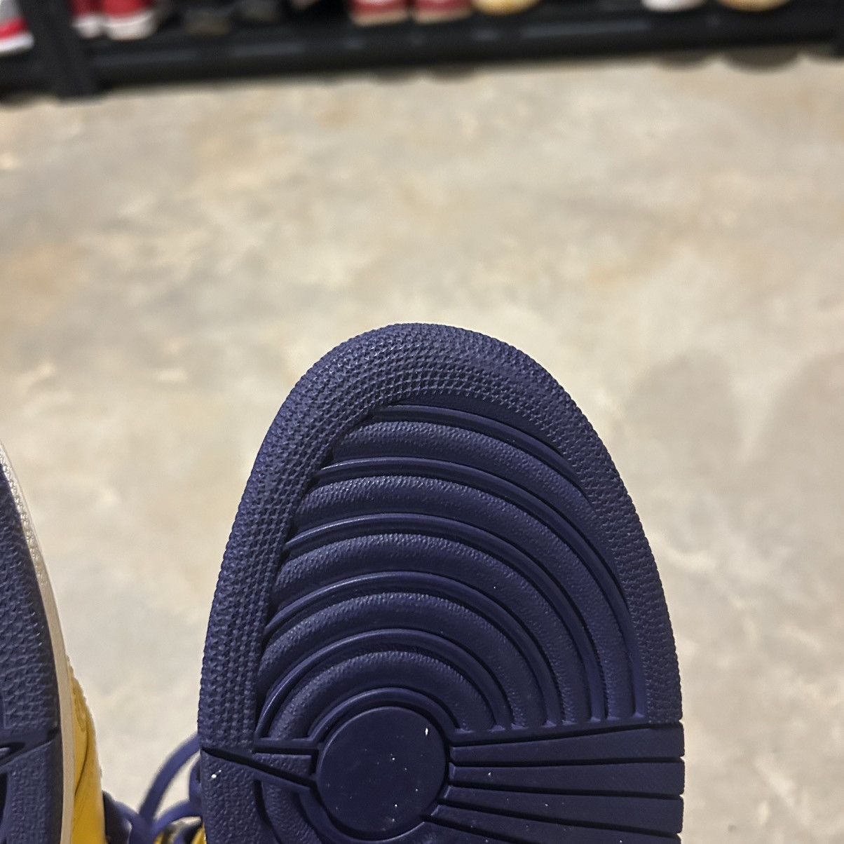 Jordan Brand Air Jordan 1 Mid Lakers 2013 US 10.5 Size US 10.5 / EU 43-44 - 8 Thumbnail
