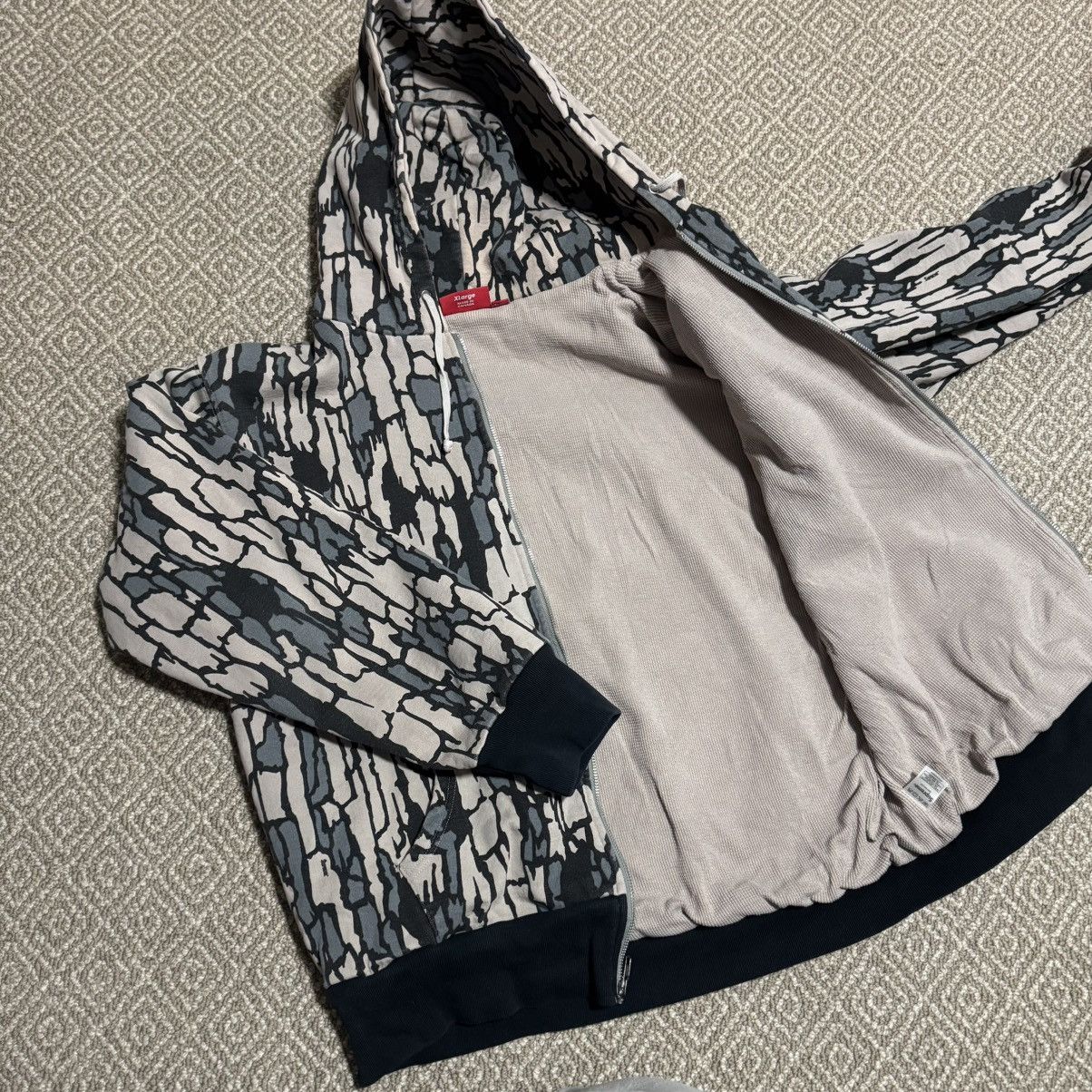 Supreme Supreme Thermal Lined Cold World Tre bark Camo Zip Up Jacket Size US XL / EU 56 / 4 - 11 Thumbnail