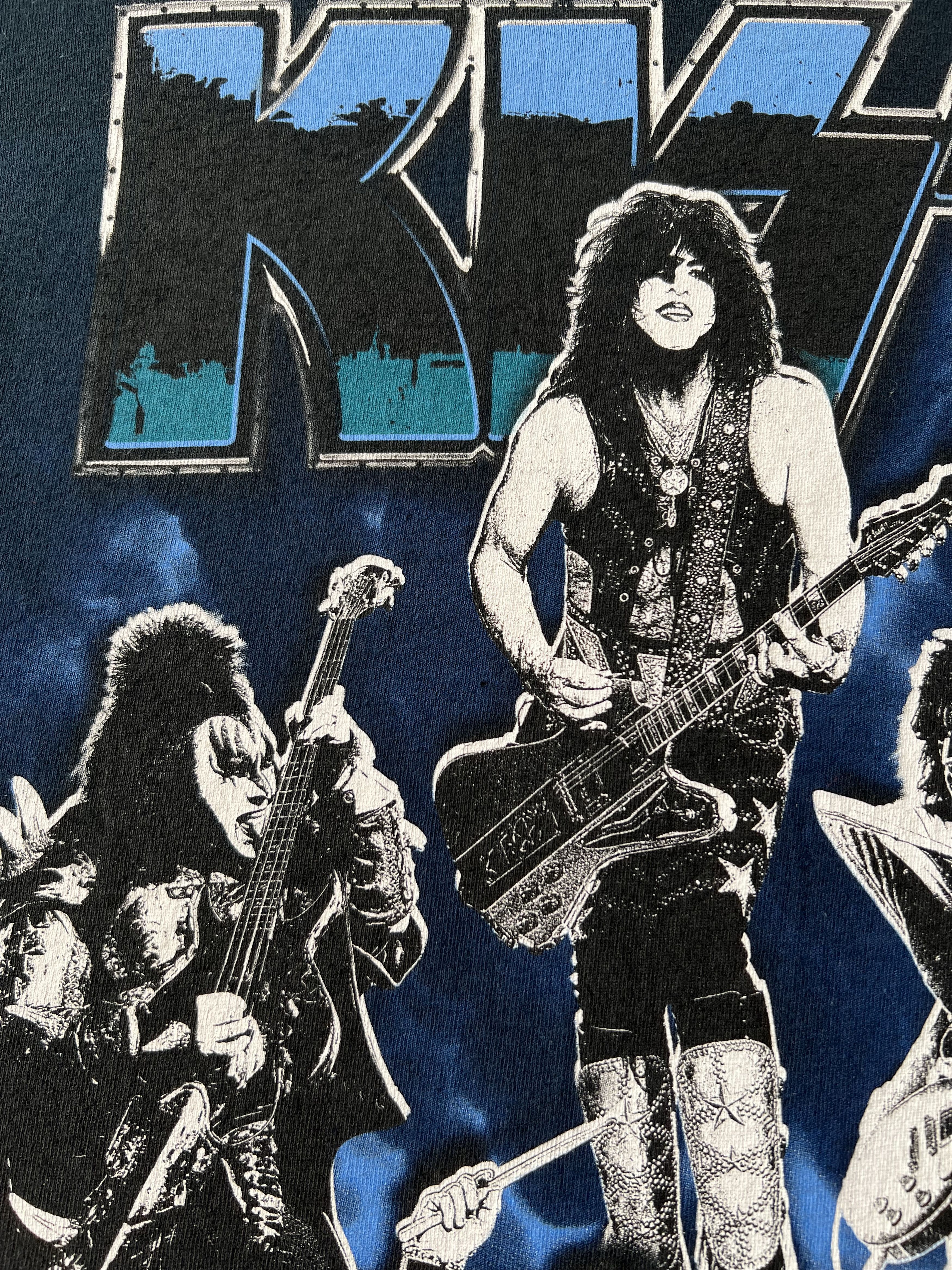 Band Tees Vintage 2015 Kiss Rock Band Tour Black T-shirt Size US S / EU 44-46 / 1 - 4 Thumbnail
