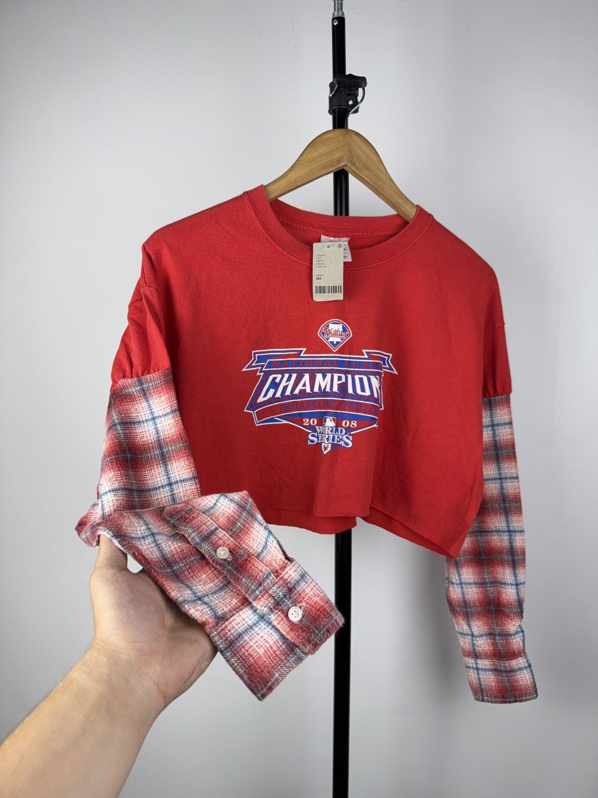MLB MLB 2008 Phillies Champions Crop Top Flannel Sleeve Tee Size S / US 4 / IT 40 - 8 Thumbnail