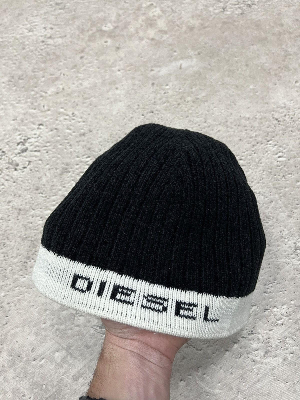 Diesel × Vintage #RARe💣💣 Diesel Black gold Y2K Style Beanie Logo Hat Size ONE SIZE - 8 Thumbnail