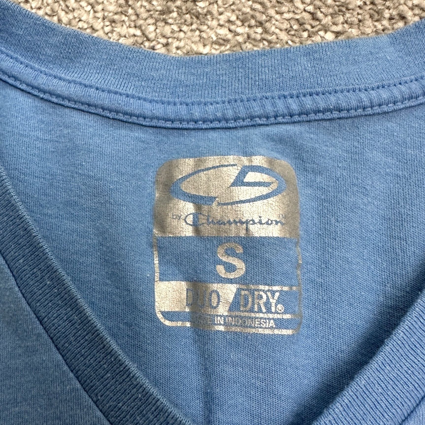 Champion C9 Champion Women's Small Blue Short Sleeve V-Neck T-Shirt, Casual Lightweight Cotton Tee Size S / US 4 / IT 40 - 5 Thumbnail