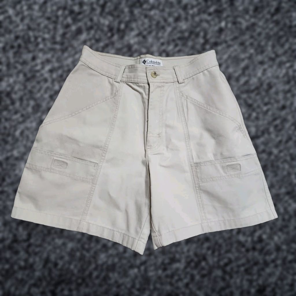 Vintage VINTAGE Columbia 90s Womens Hiking Shorts High Rise Utility 8 Beige Distressed Size 30" / US 8 / IT 44 - 1 Thumbnail