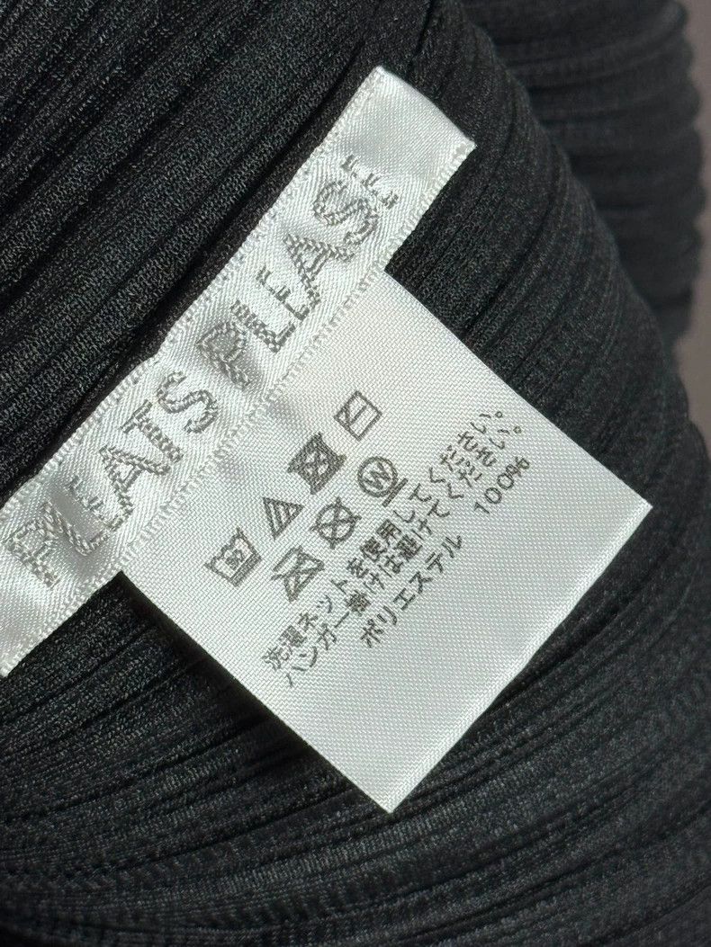 Issey Miyake Issey Miyake size:3 Black pleated round top Size S / US 4 / IT 40 - 3 Thumbnail