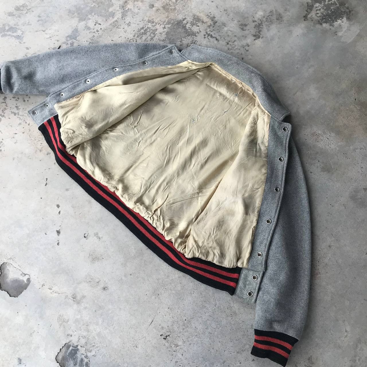 Vintage VINTAGE 80S WISCONSIN VARSITY WOOL DISTRESSED Size US M / EU 48-50 / 2 - 7 Thumbnail