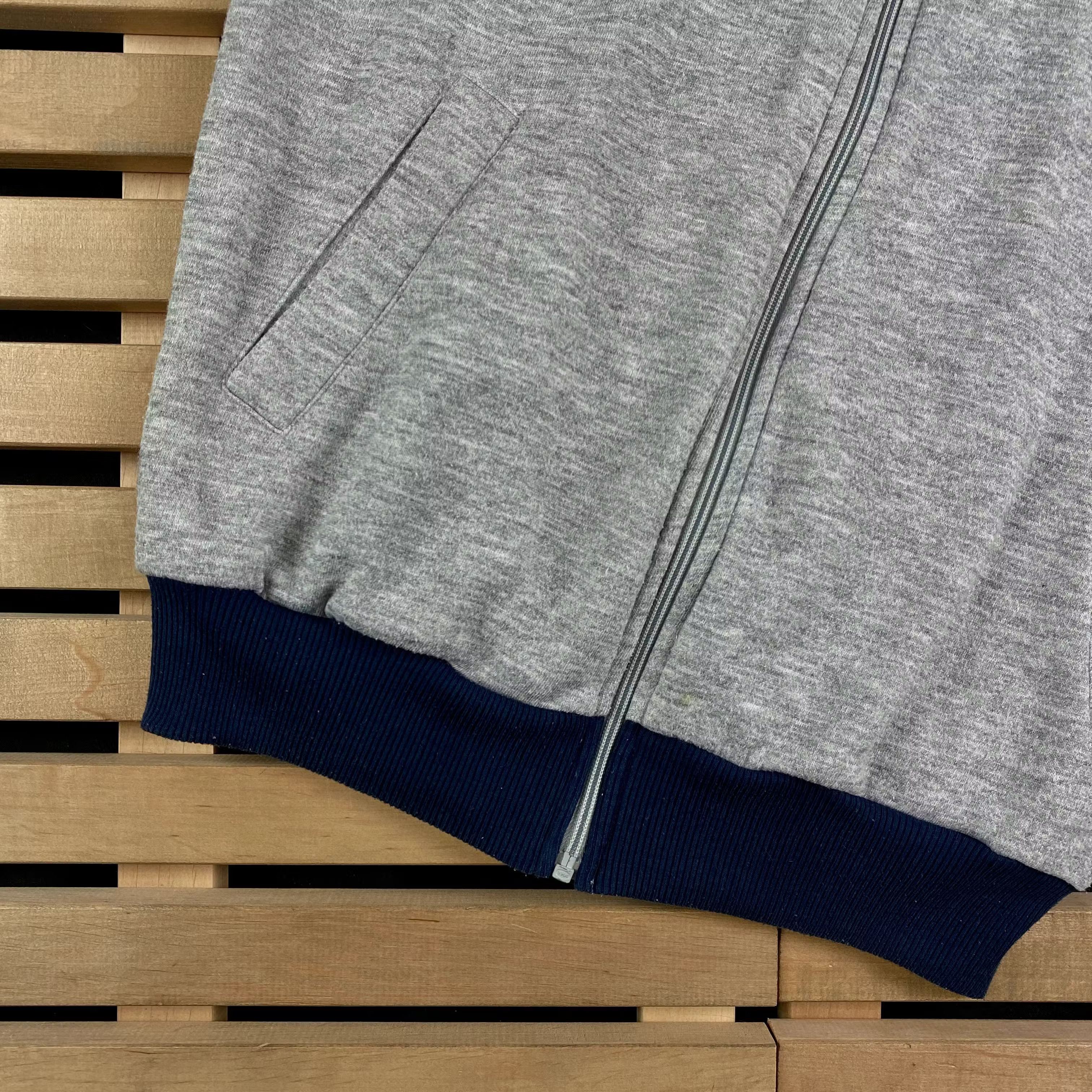 Adidas × Vintage Men’s Vest Jumper Full Zip Adidas Vintage Size M Size US M / EU 48-50 / 2 - 3 Thumbnail