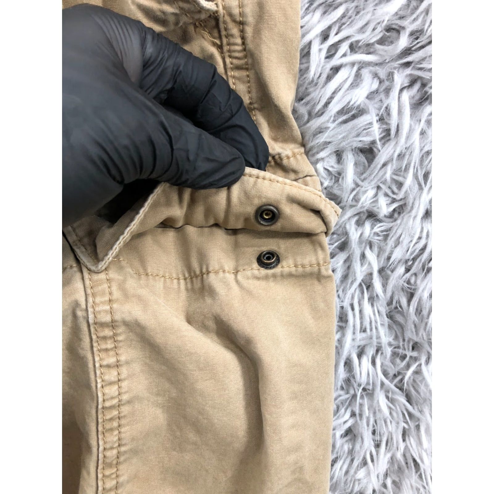 Gap Gap Cargo Shorts Mens Size 30 Mid Rise Medium Wash Beige Shorts Cargo Gap Mens 30 Beige Medium Wash Size US 30 / EU 46 - 4 Thumbnail